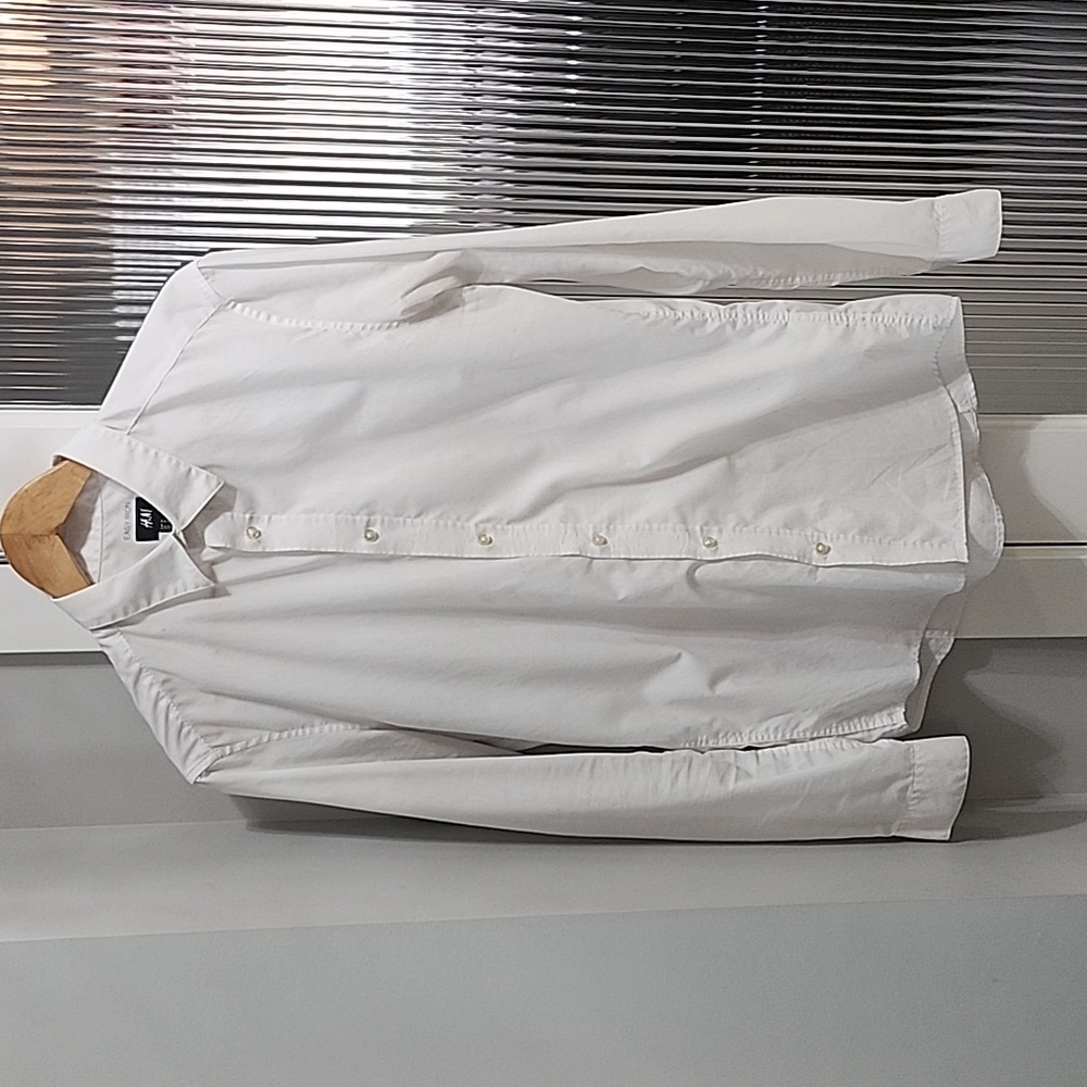 H&M Button-up Shirt